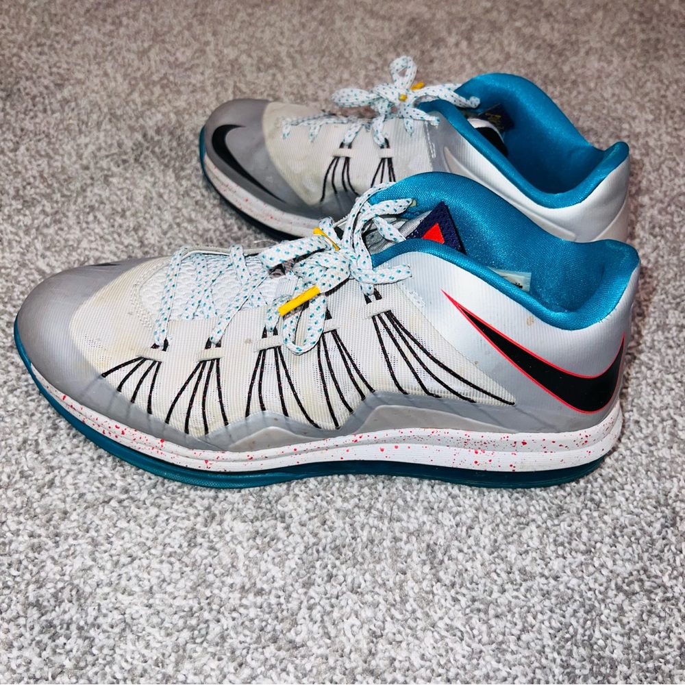 LEBRON 10 LOW AKRONS USED CONDITION MENS 11 NIKE